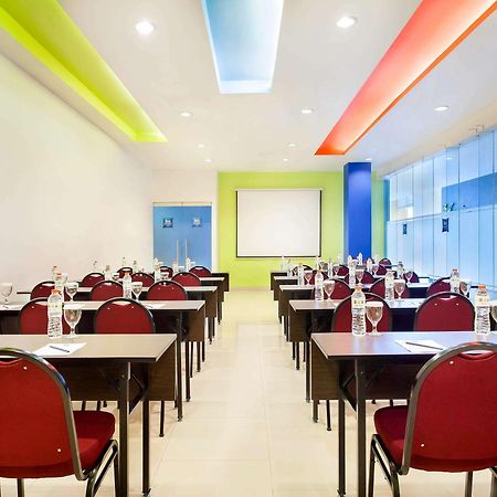 Ibis Budget Jakarta Cikini Exteriér fotografie