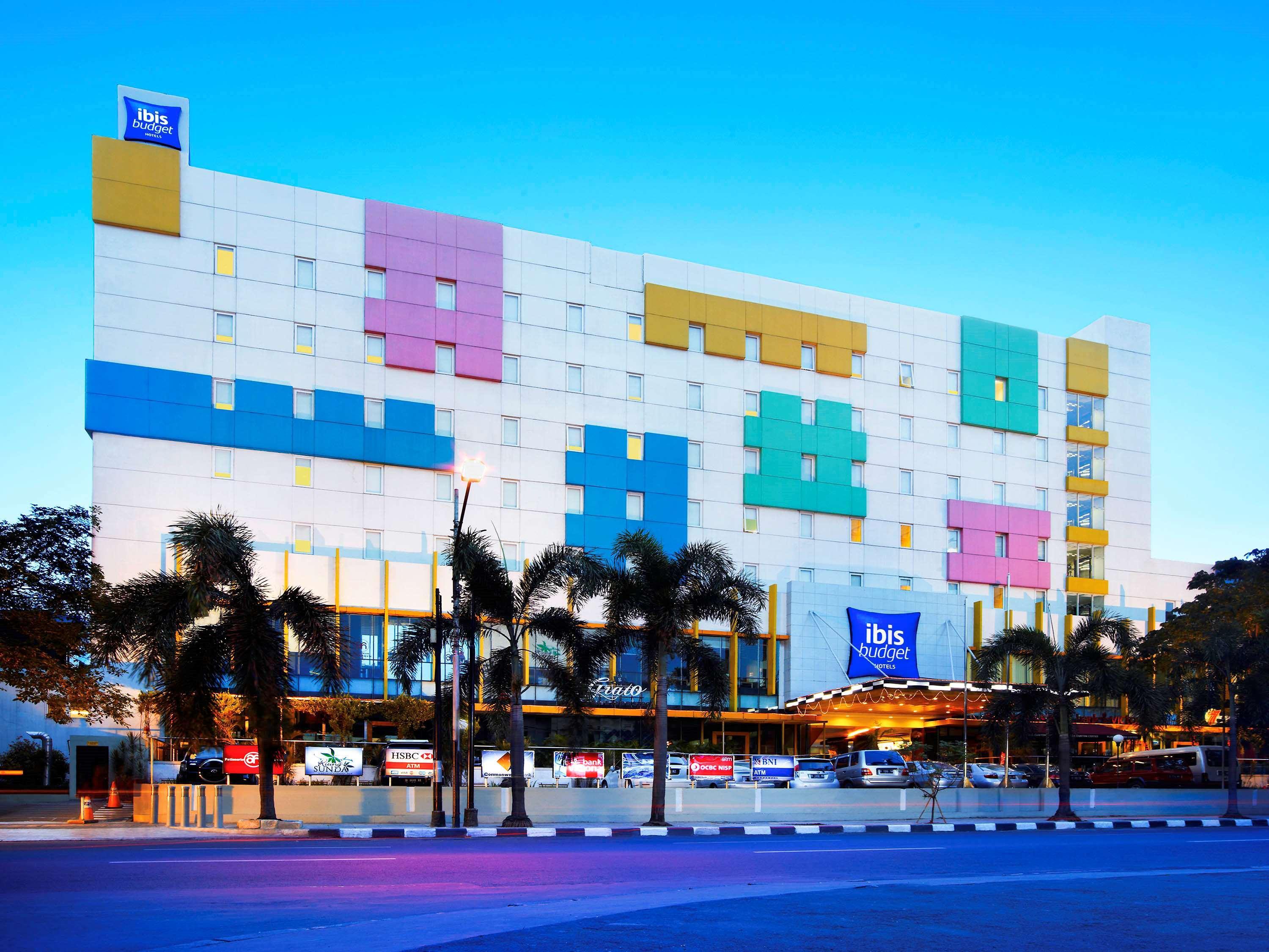Ibis Budget Jakarta Cikini Exteriér fotografie