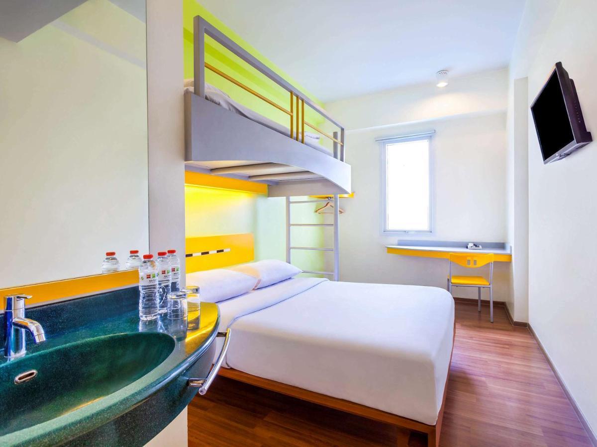 Ibis Budget Jakarta Cikini Exteriér fotografie