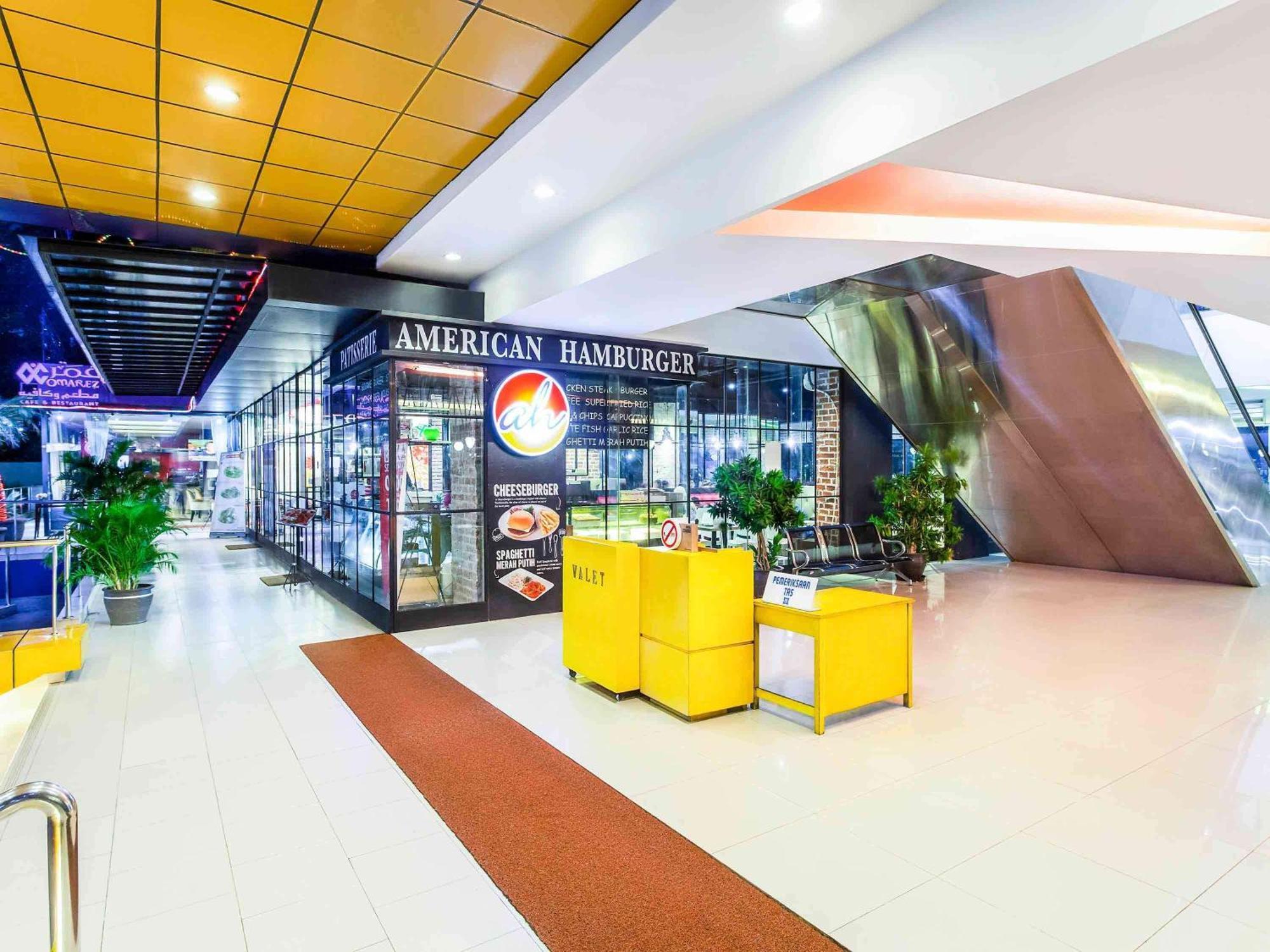 Ibis Budget Jakarta Cikini Exteriér fotografie