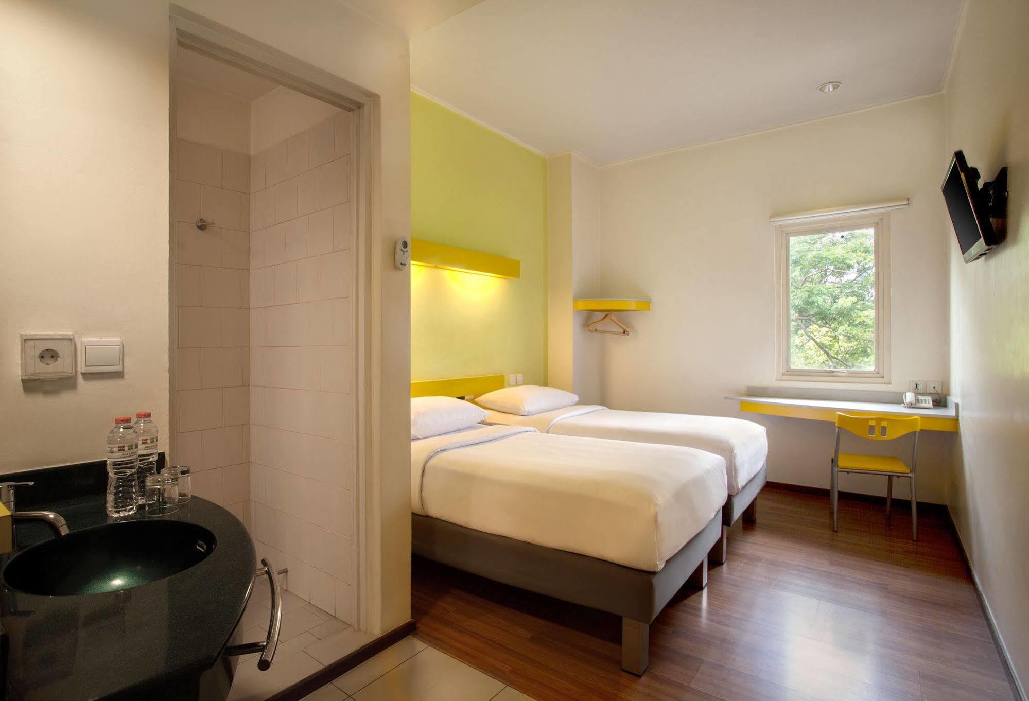 Ibis Budget Jakarta Cikini Exteriér fotografie