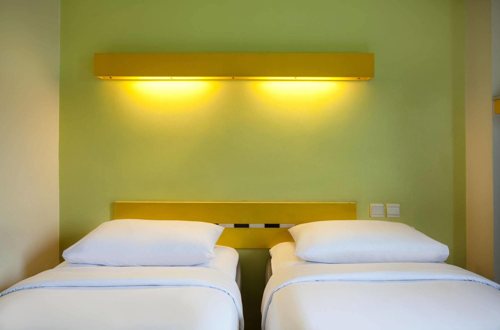 Ibis Budget Jakarta Cikini Exteriér fotografie