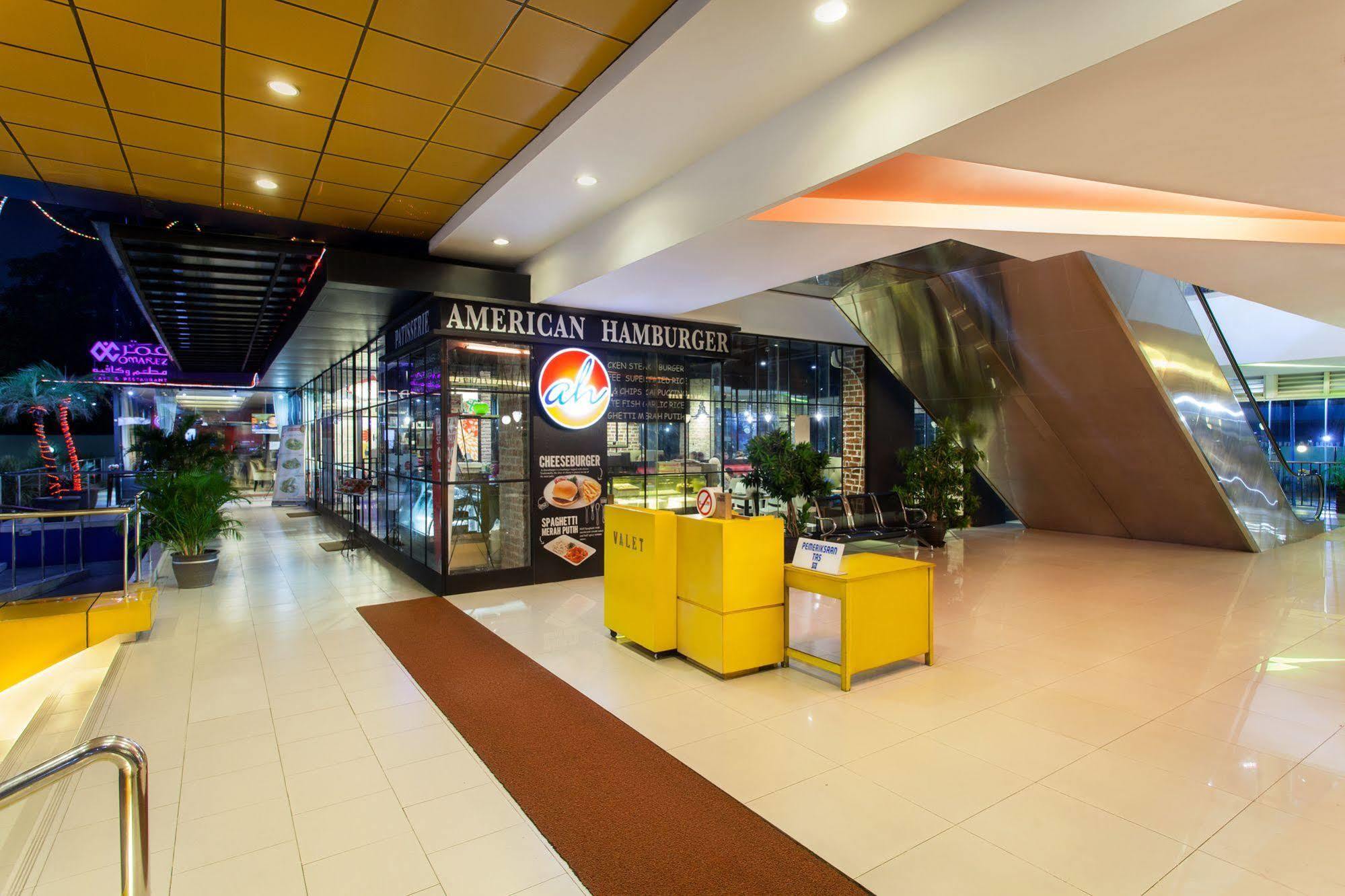 Ibis Budget Jakarta Cikini Exteriér fotografie